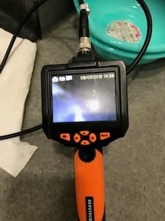 配管内部にこびりついた尿石